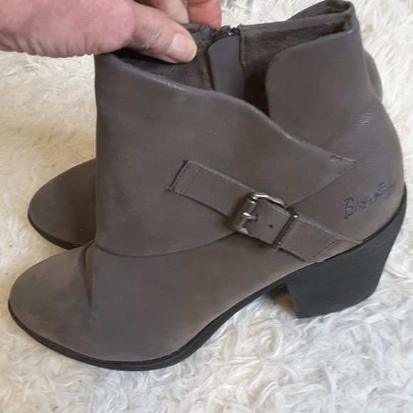 Blowfish Malibu grey faux leather ankle boot with buckle accent size 10 - Picture 6 of 12